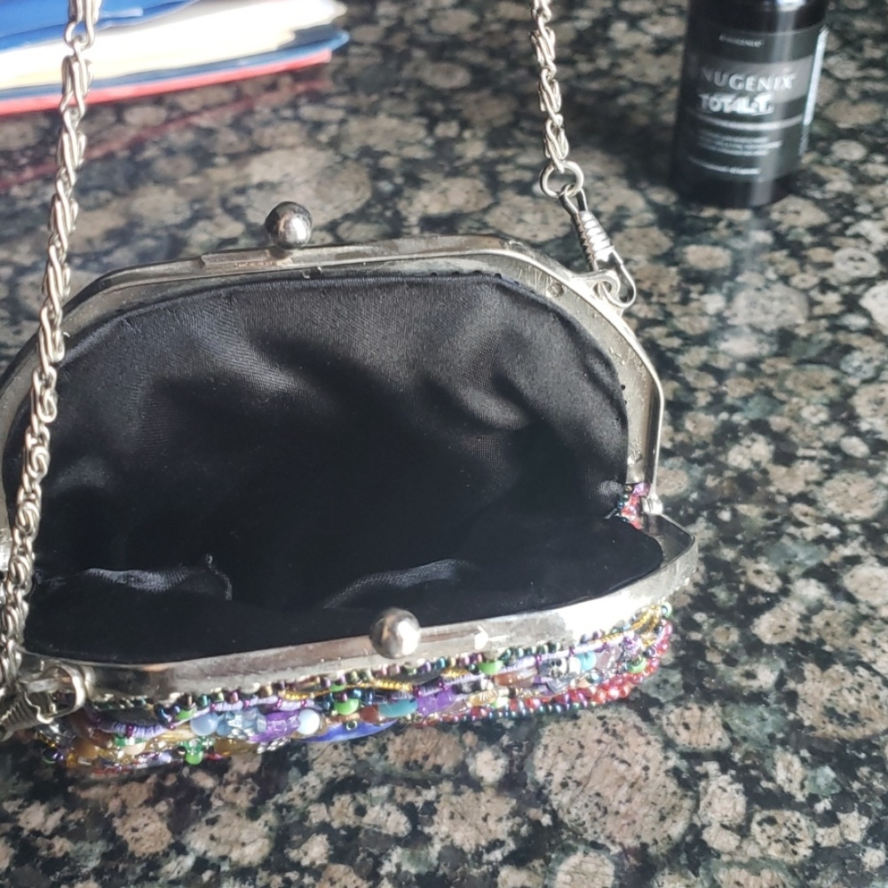 Handbag - Picture 2 of 3